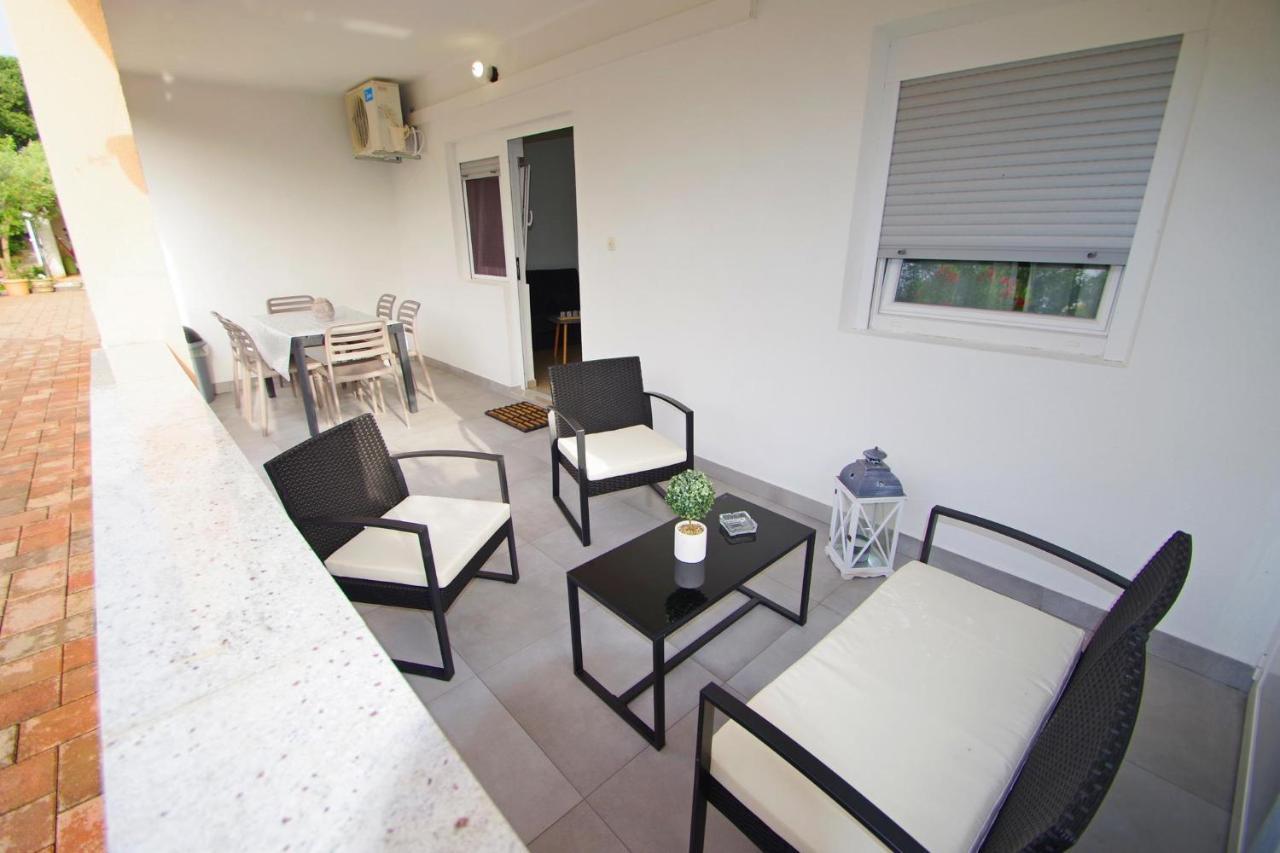 Apartment Pineta In Village Valbandon Extérieur photo